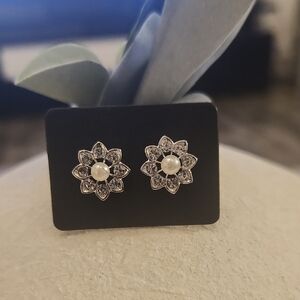 Classic Pearl & Crystal Flower Stud Earrings - Silver Tone